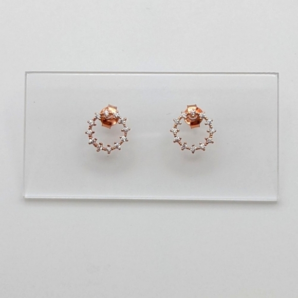 Rose gold circle stud earrings with zircon details - Picture 1 of 8
